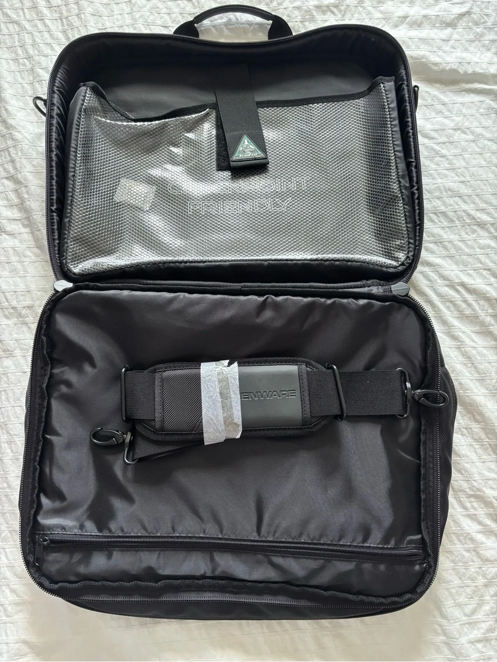 Mobile Edge Orion 2.0 Messenger Bag, Specifically for Laptops 17